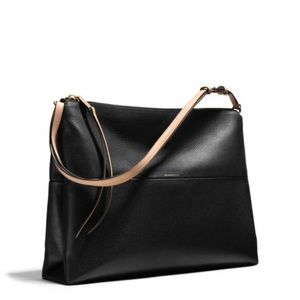 COACH Highrise Black Pebbled Leather Shoulder Bag in Store-Bought / X Condition